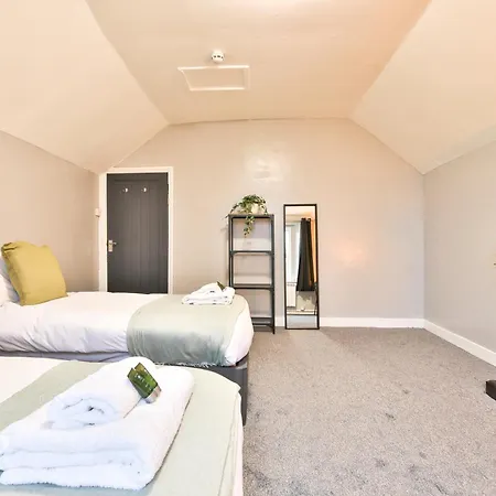 Apartment Charming Flat Near The Bristol