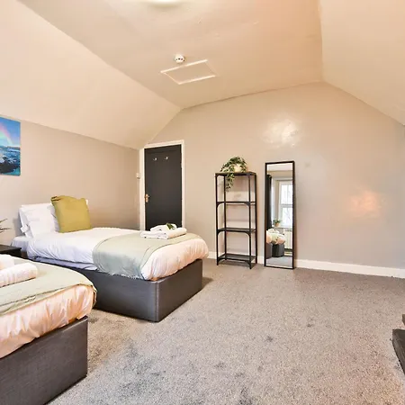 Charming Flat Near The Apartment Bristol