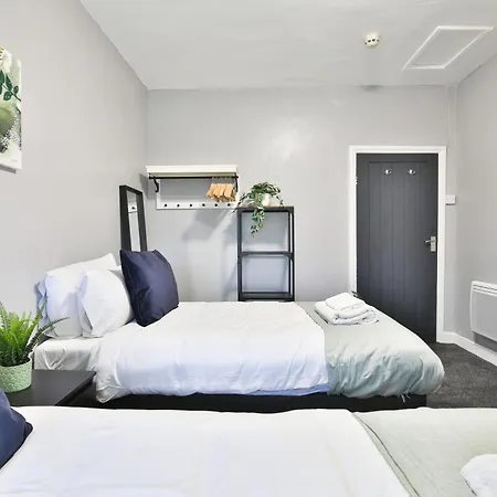 Charming Flat Near The Apartment *