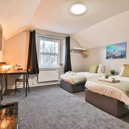 Charming Flat Near The Apartment Bristol